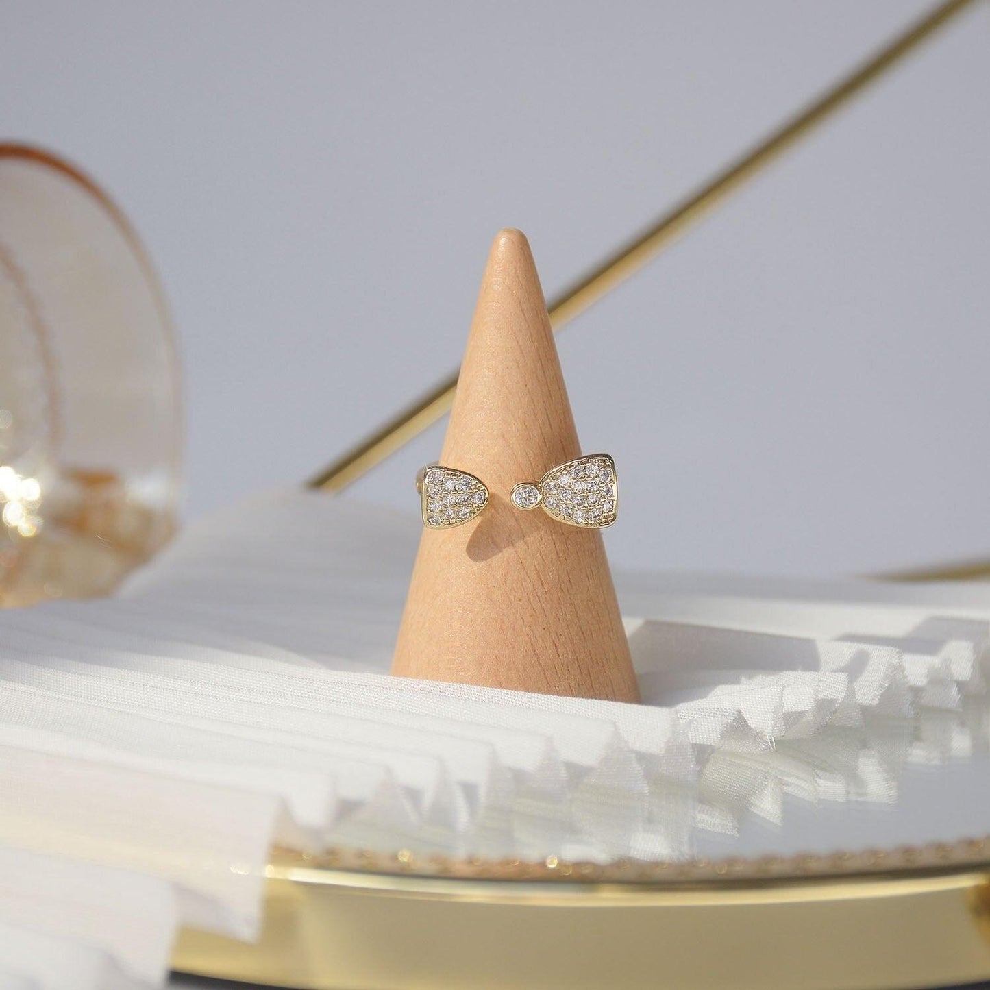 Inel auriu, reglabil, suflat cu aur 14k, cu pietre din zirconiu, Maje C1 - Pursehuit.ro