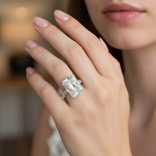 Inel argintiu, cu pietre din zirconiu, Mineta C23