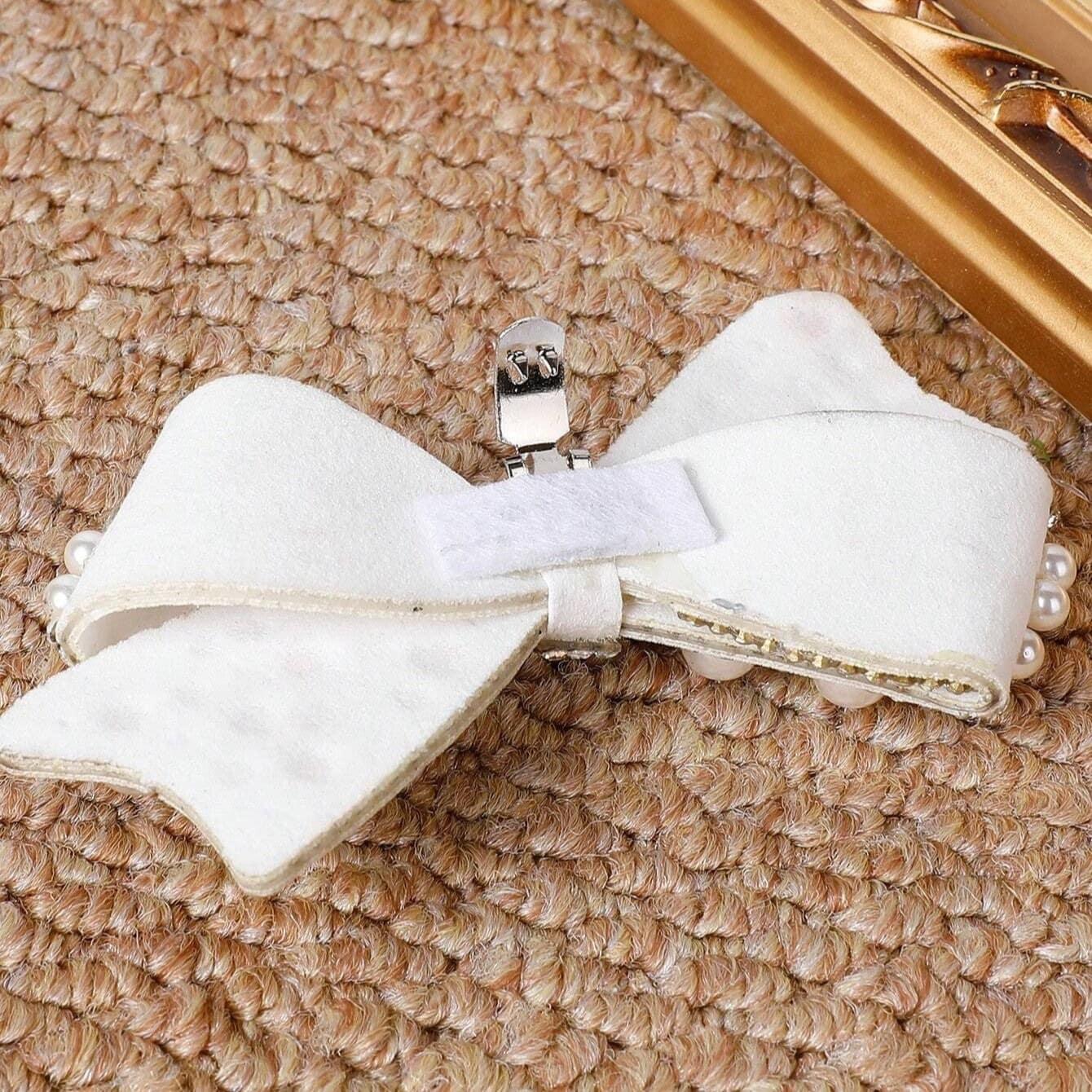 Set 2 brose, albe, pentru pantofi, cu clips, pietre si perle, Palnatoke C6 OUT - Pursehuit.ro