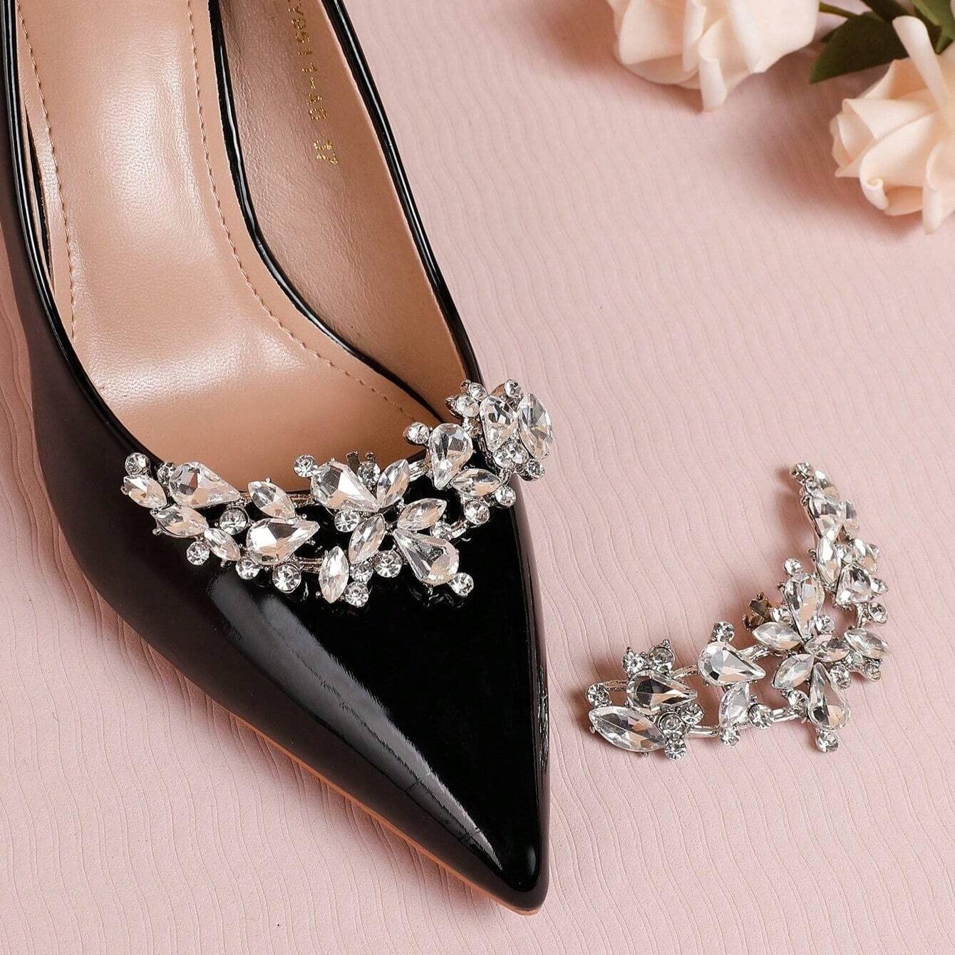 Set 2 brose, argintii, pentru pantofi, cu clips si pietre, Ottomine C6 - Pursehuit.ro