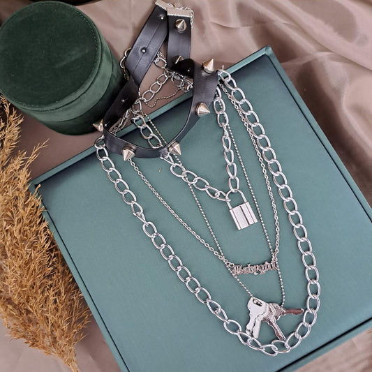 Set 3 coliere, argintii, cu tinte si lacat, Roselind C1 - Pursehuit.ro