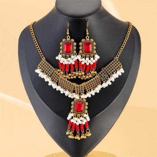 Set colier si cercei, auriu, stil indian, cu pietre rosii si perle, Liana C1 - Pursehuit.ro