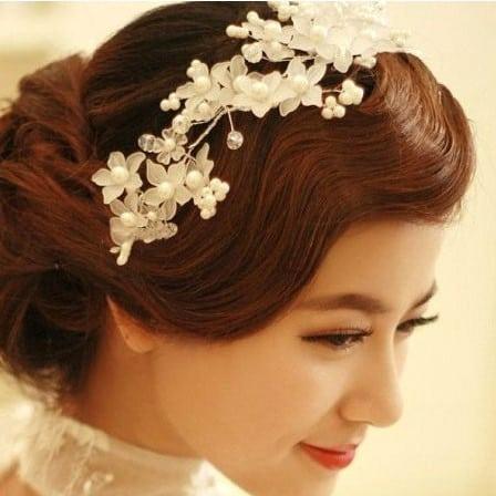 Accesoriu Par, argintiu, cu flori albe si perle, Carry C7 - Pursehuit.ro