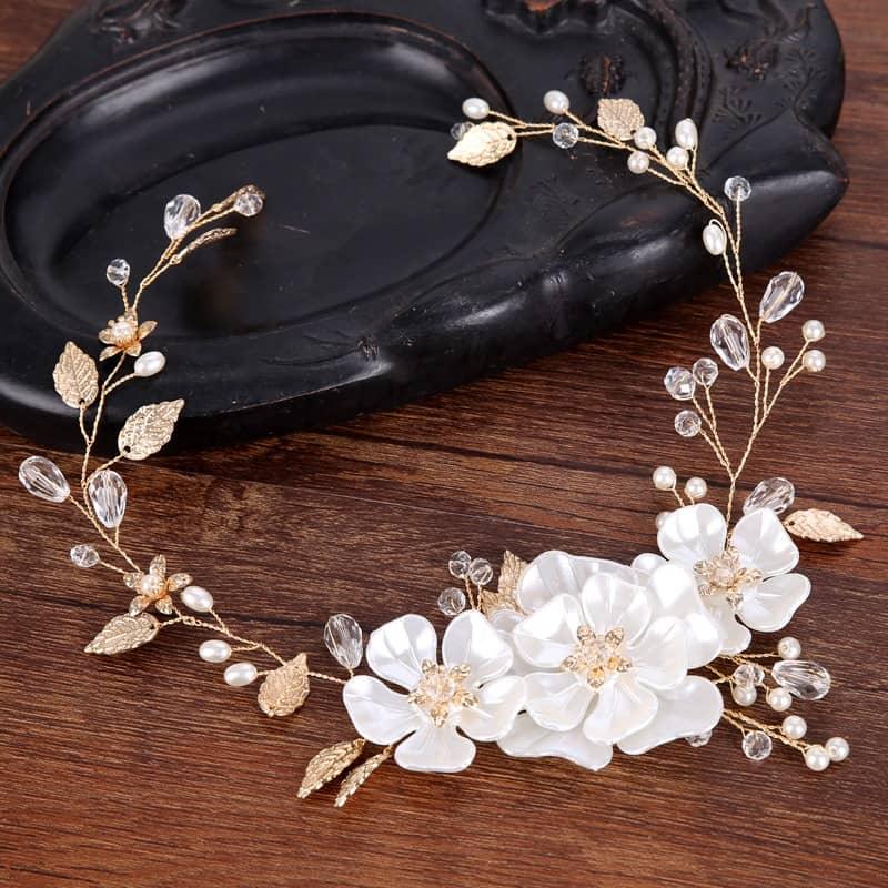 Accesoriu par, auriu, cu flori albe, Eliam C16 - Pursehuit.ro