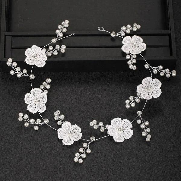 Accesoriu par, argintiu, modelator, cu floricele albe, Omar C8 - Pursehuit.ro