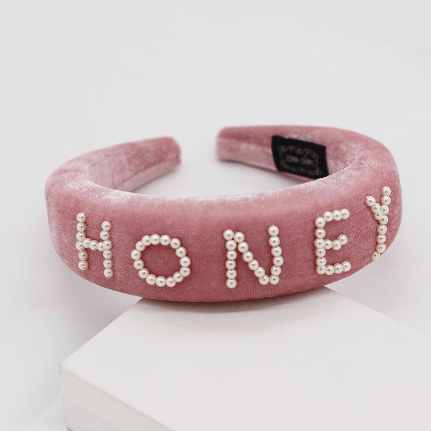 Bentita bufanta, roz, cu perle Frida C1 - Pursehuit.ro