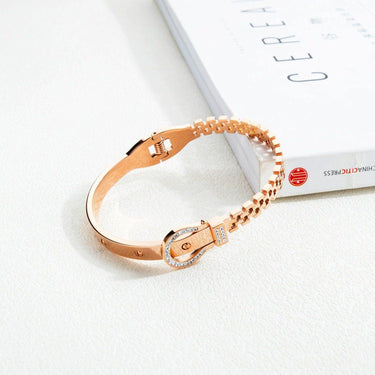 Bratara rose gold, din otel inoxidabil, forma de fermoar, cu pietre, suflata cu aur 18k, Naemi C1 - Pursehuit.ro