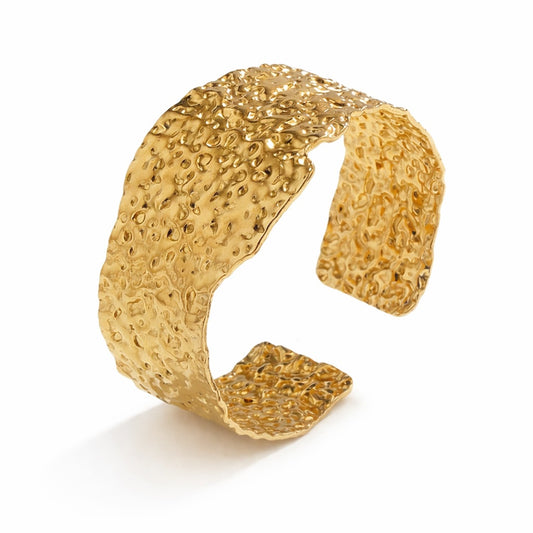 Bratara aurie, din otel inoxidabil, suflata cu aur 18k, forma neregulata, texturata, Joella C7