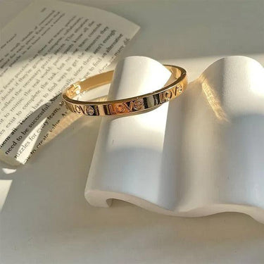 Bratara aurie, din otel inoxidabil, stil bangle, suflata cu aur 18k, Love C1 - Pursehuit.ro