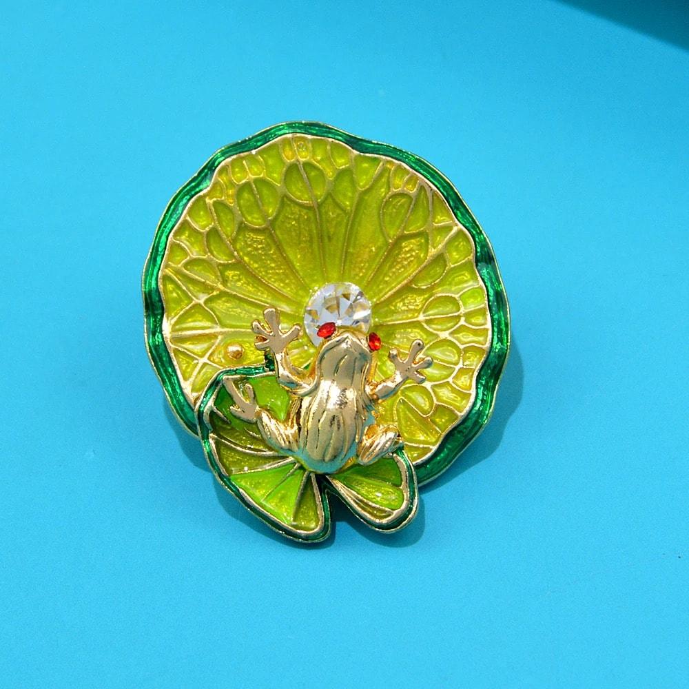 Brosa aurie, forma de frunza de nufar si broscuta, Larsine C1 - Pursehuit.ro