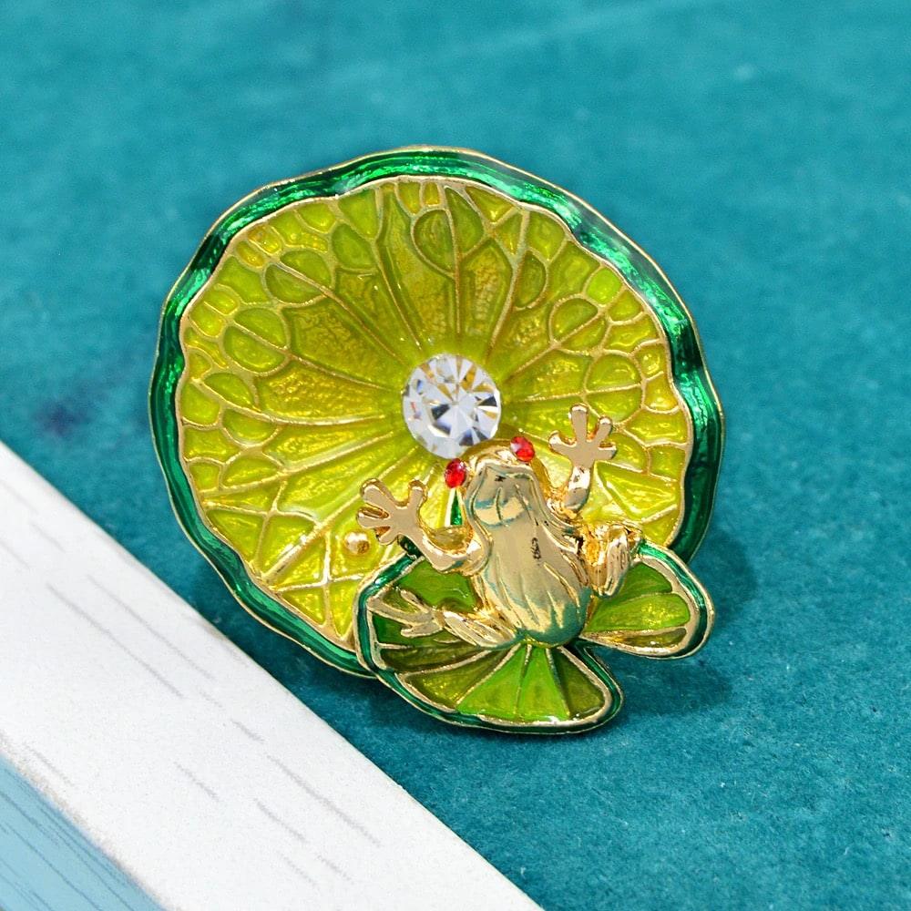 Brosa aurie, forma de frunza de nufar si broscuta, Larsine C1 - Pursehuit.ro