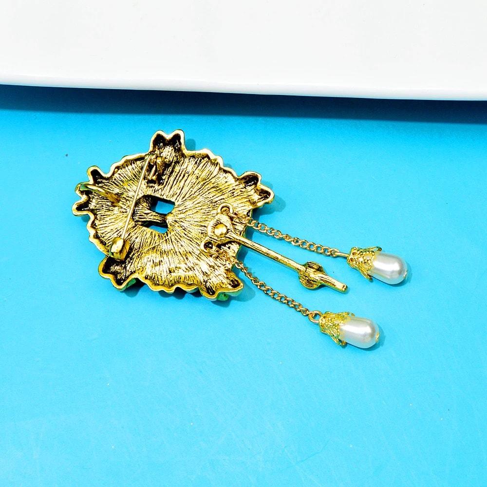 Brosa aurie, in forma de orologiu, cu pietre, Laurice C1 - Pursehuit.ro