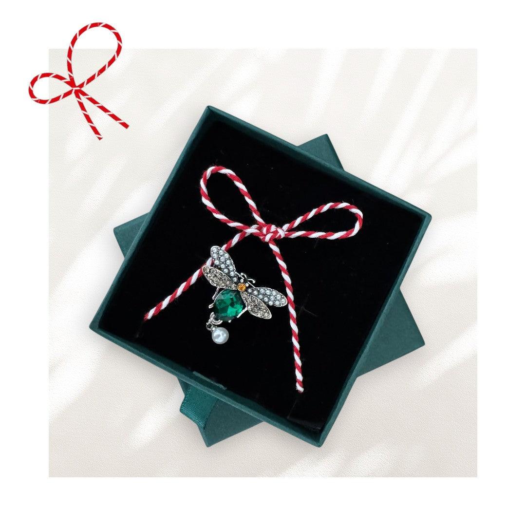 Brosa argintie, forma de bondar, cu snur de martisor si cutiuta cadou, Alleta - Pursehuit.ro