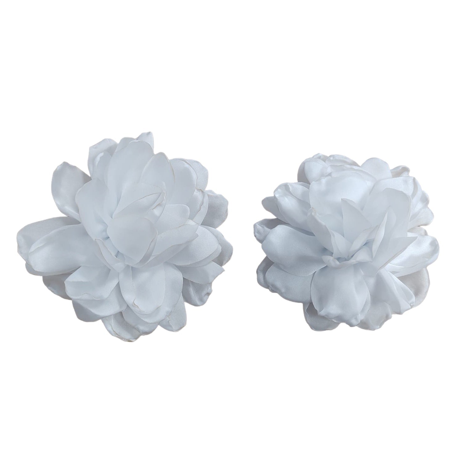 Cercei albi, forma de floare supradimensionata, Harbo C4