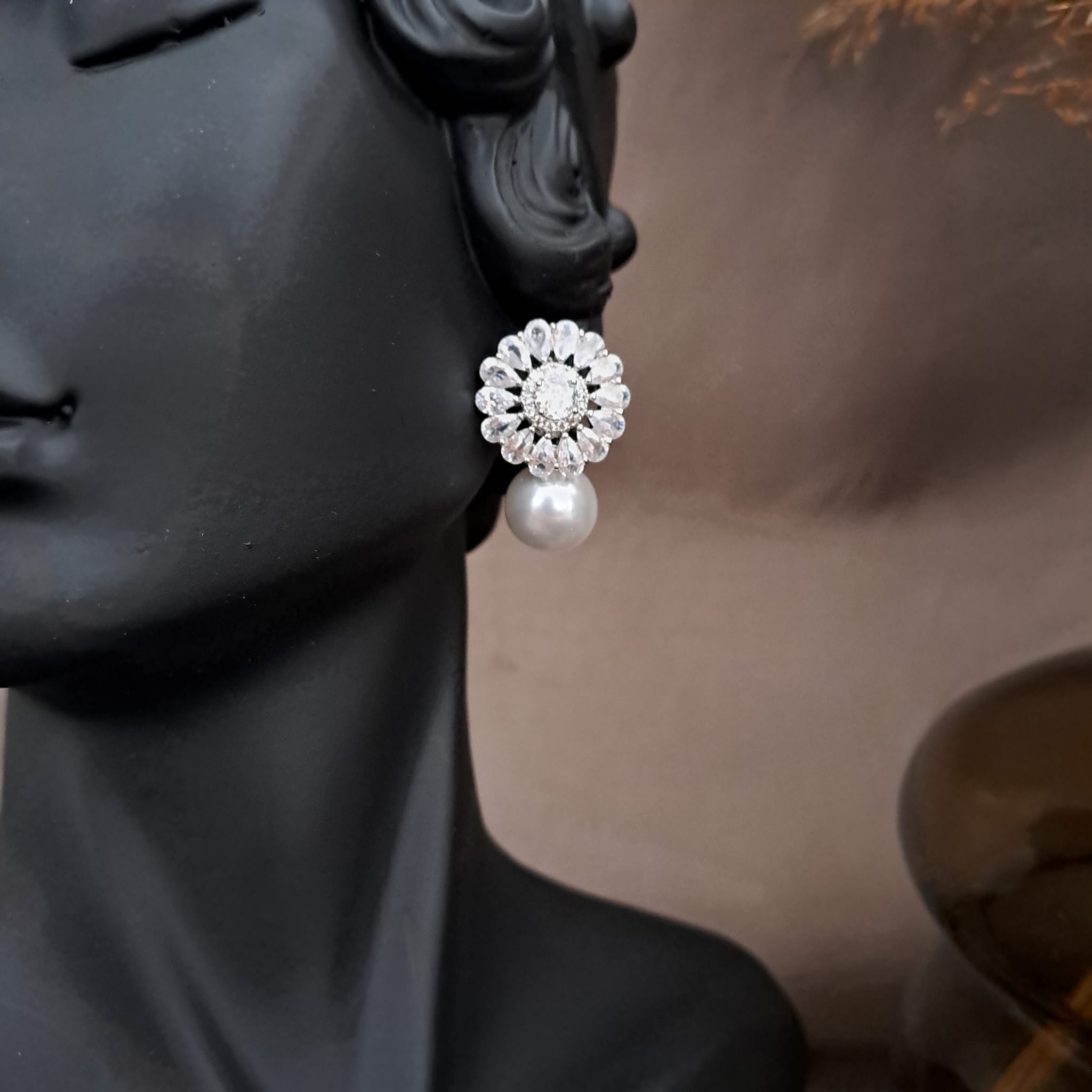 Cercei argintii, cu perla si pietre din zirconiu, Tiana C19
