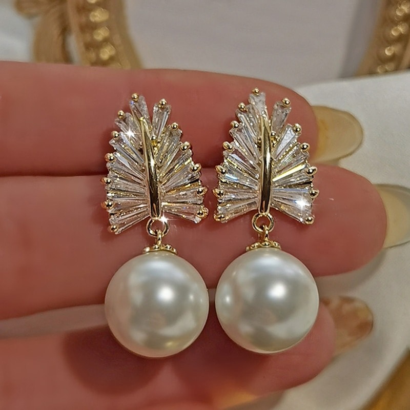 Cercei aurii, cu perle si pietre din zirconiu, Cory C15