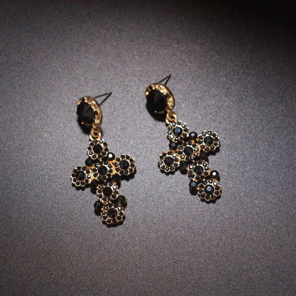 Cercei aurii, forma de cruce, cu pietre negre, Sirine C3