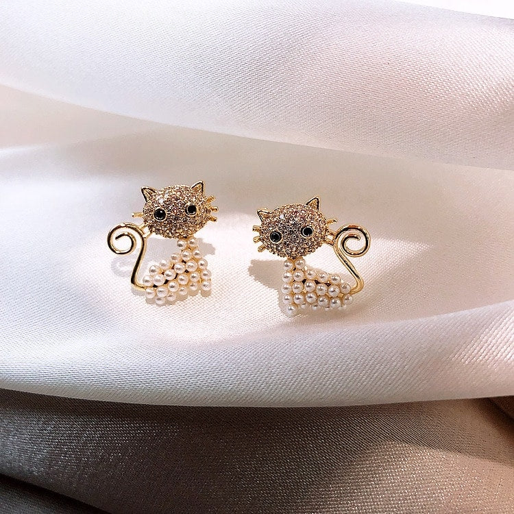 Cercei aurii, forma de pisici, cu pietre si perlute, Dede C15