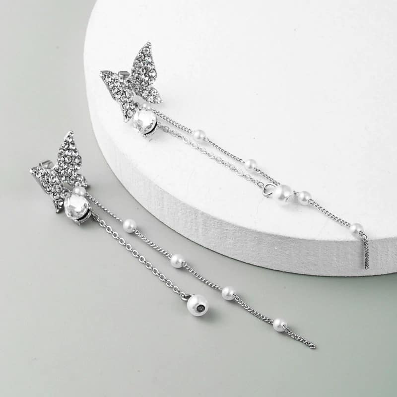 Cercei fluture, argintii, lungi, cu perle, Lisamari C4 OUT