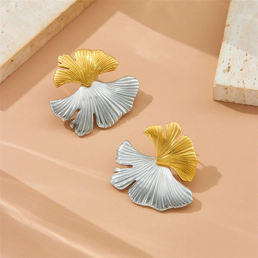 Cercei argintii, din otel inoxidabil, forma de petale, suflati cu aur 18k, Detlef C5