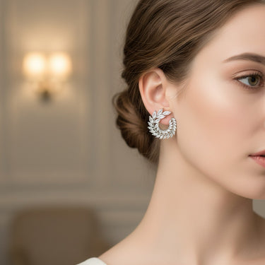 Cercei argintii, forma de spirala, cu pietre din zirconiu, Thorill C30