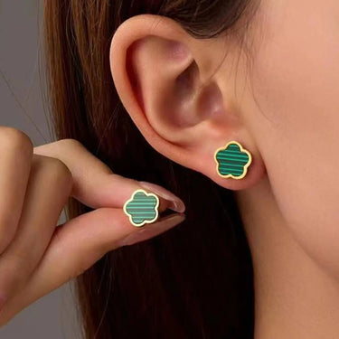 Cercei aurii, din otel inoxidabil, suflati cu aur 18k, forma de floricele, Arlina C3