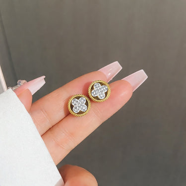 Cercei aurii, din otel inoxidabil, suflati cu aur 18k, forma de trifoi, cu zirconii, Nerina C4