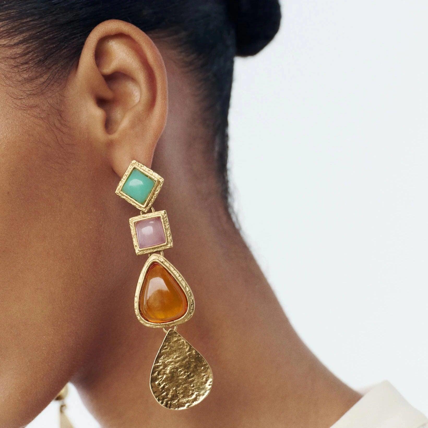 Cercei aurii, lungi, cu pietre, Rawald C15 - Pursehuit.ro