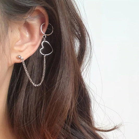 Cercel ear cuff, argintiu, cu lant si inima, Stela C26