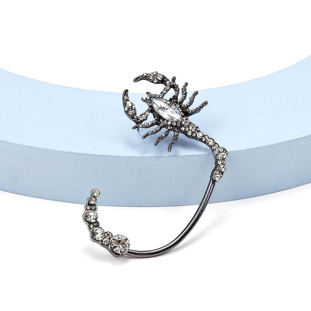 Cercel ear cuff, argintiu, forma de scorpion, cu pietre, Paick C2 - Pursehuit.ro