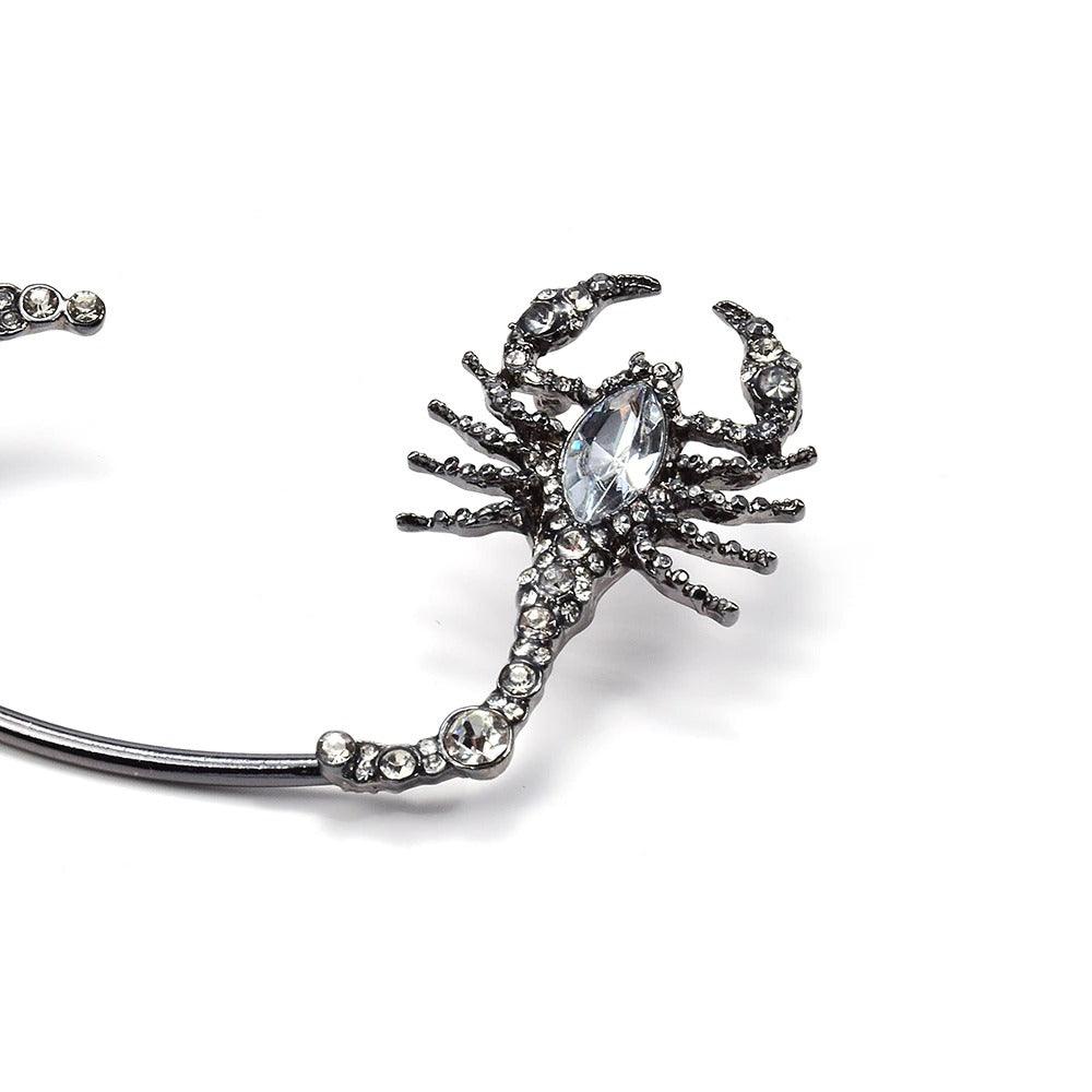 Cercel ear cuff, argintiu, forma de scorpion, cu pietre, Paick C2 - Pursehuit.ro