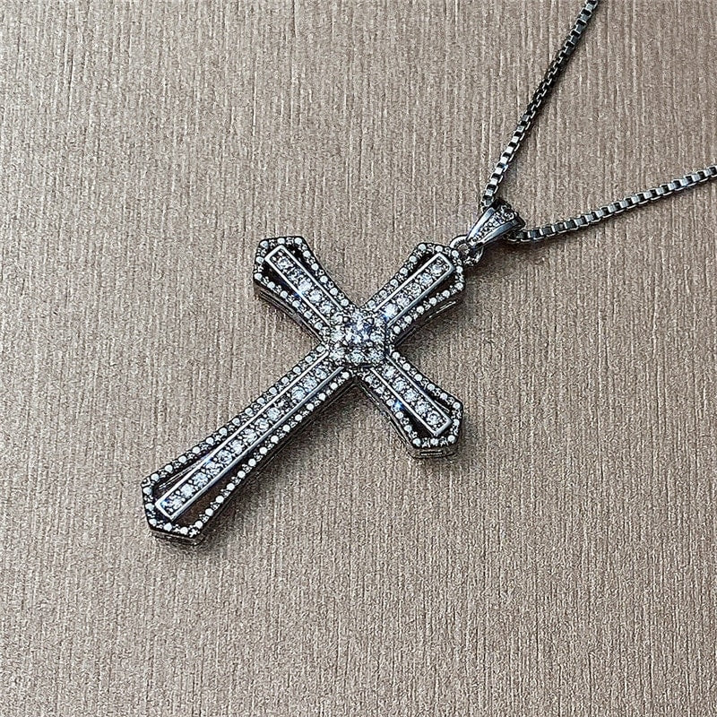 Colier argintiu, cu pandantiv in forma de cruce si pietre din zirconiu, Pirita C10