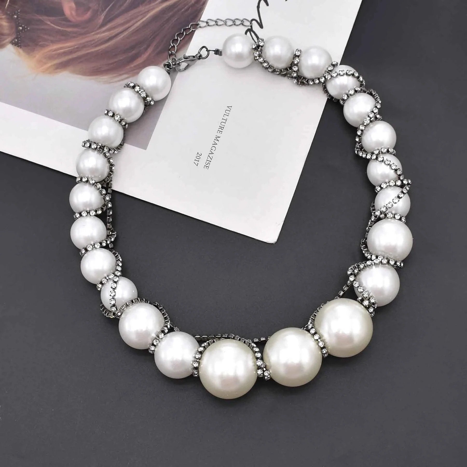 Colier argintiu, cu perle si pietre, Olia C27