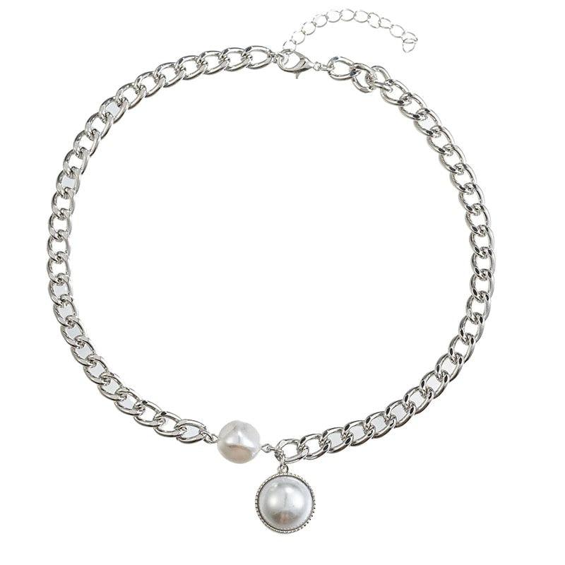 Colier argintiu, cu zale si perle, Amola C2 - Pursehuit.ro