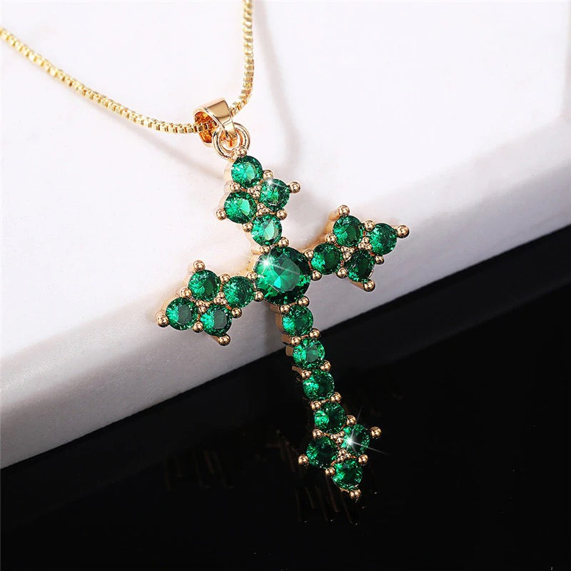 Colier auriu, cu pandantiv in forma de cruce si pietre verzi din zirconiu, Hilda C27