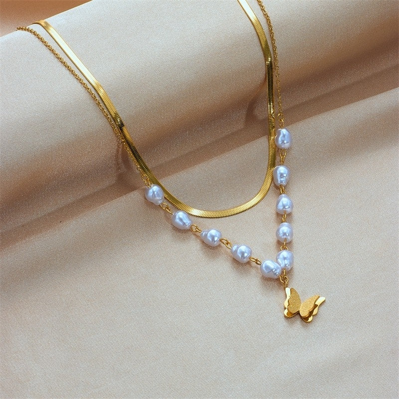 Colier auriu, in 2 straturi, cu perle si fluture, Demian C6