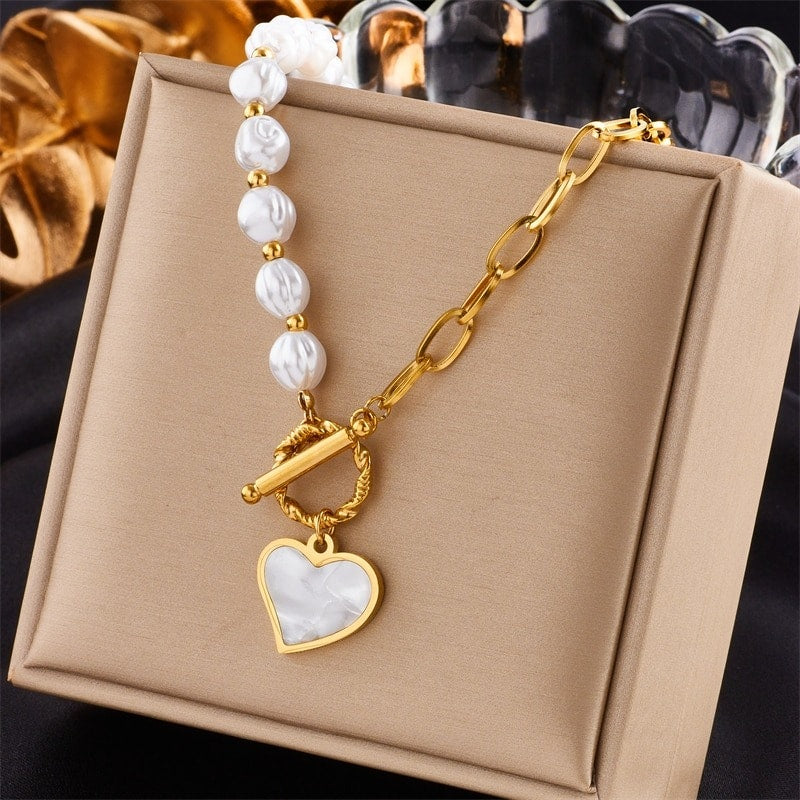 Colier auriu, suflat cu aur 18k, cu perle si pandantiv in forma de inima, Denys C6