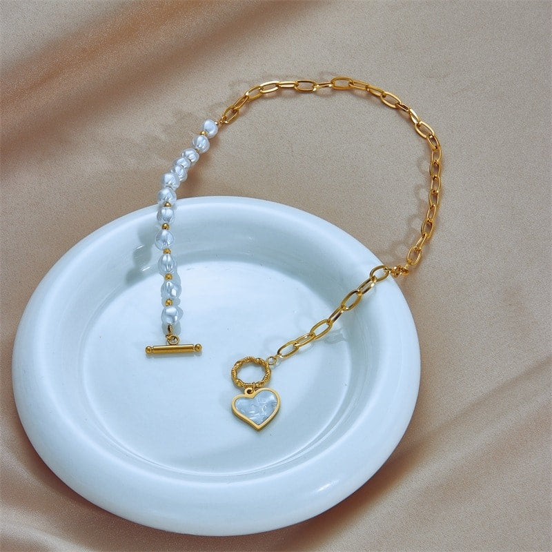 Colier auriu, suflat cu aur 18k, cu perle si pandantiv in forma de inima, Denys C6