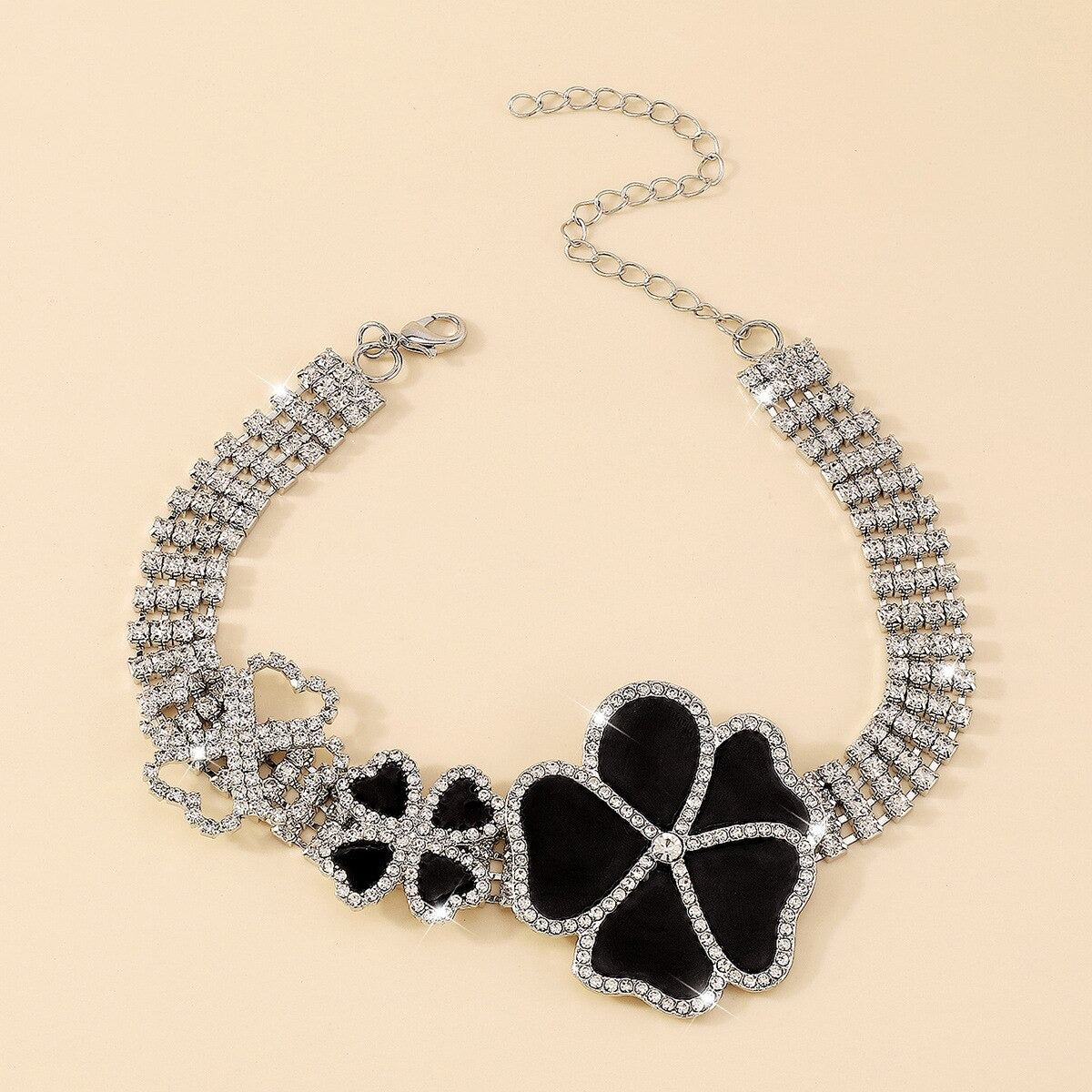 Colier choker argintiu, cu floare si pietre, Mone C4