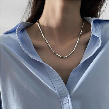 Colier argintiu, din otel inoxidabil, cu piese geometrice, suflat cu aur 18k, Amilia C1 - Pursehuit.ro