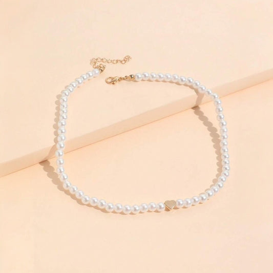 Colier auriu, cu perle si pandantiv inimioara, Delfina C15