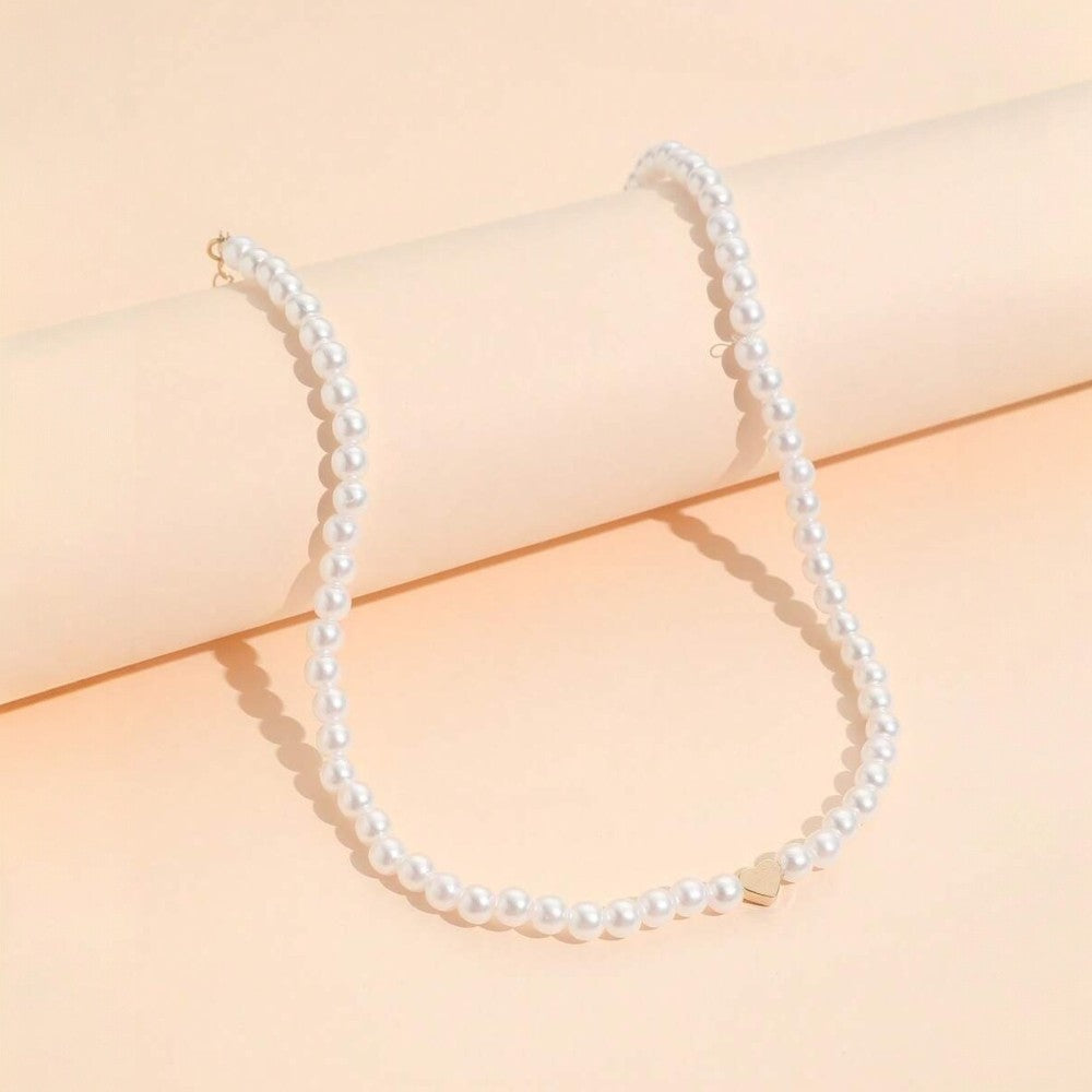 Colier auriu, cu perle si pandantiv inimioara, Delfina C15