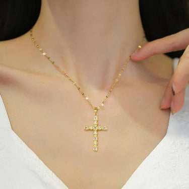 Colier auriu, din otel inoxidabil, cu pandantiv cruciulita si pietre, suflat cu aur 18k, Bernice C11 - Pursehuit.ro
