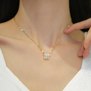 Colier auriu, din otel inoxidabil, cu pandantiv rotund, suflat cu aur 18k, Alvina C1 - Pursehuit.ro