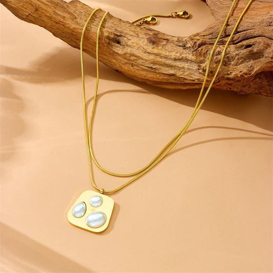 Colier auriu, din otel inoxidabil, forma contemporana, cu perle, suflat cu aur 18k, Bettina C11 - Pursehuit.ro