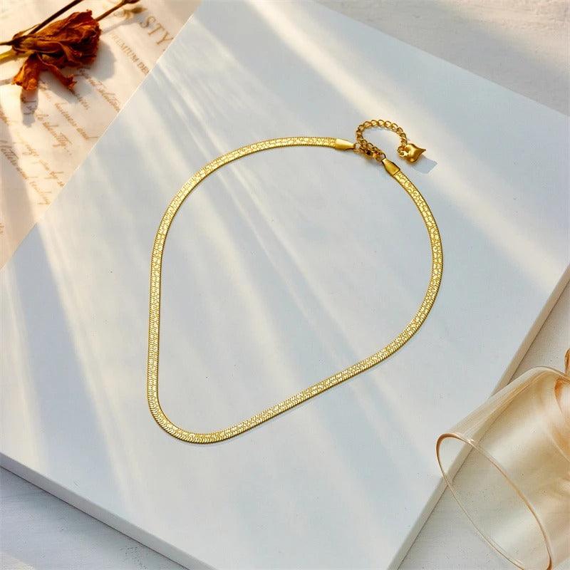 Colier auriu, din otel inoxidabil, stil sarpe, suflat cu aur 18k, Caitlyn C11 - Pursehuit.ro