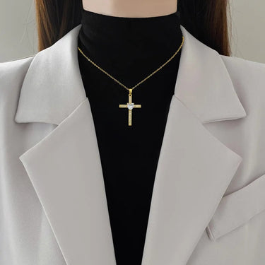 Colier auriu, din otel inoxidabil, suflat cu aur 18k, cu cruciulita si pietre din zirconiu, Indira C4