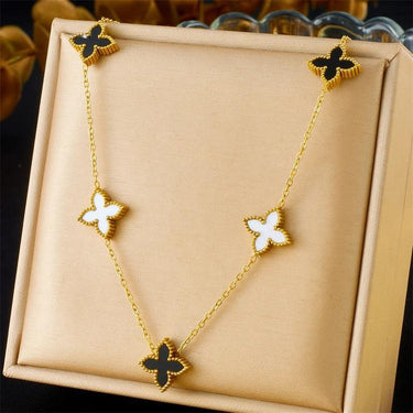 Colier auriu, din otel inoxidabil, suflat cu aur 18k, cu floricele norocoase, Dikka C12 - Pursehuit.ro