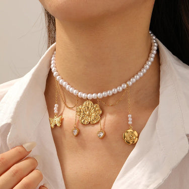 Colier auriu, din otel inoxidabil, suflat cu aur 18k, cu perlute, flori si pietre, Ricarda C5