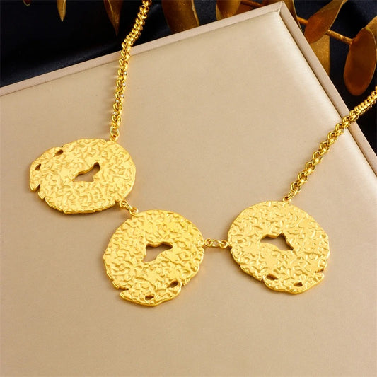 Colier auriu, din otel inoxidabil, suflat cu aur 18k, cu piese ovale, texturate, Roselina C5